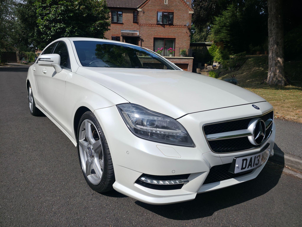 Mercedes-Benz CLS Saloon White #6