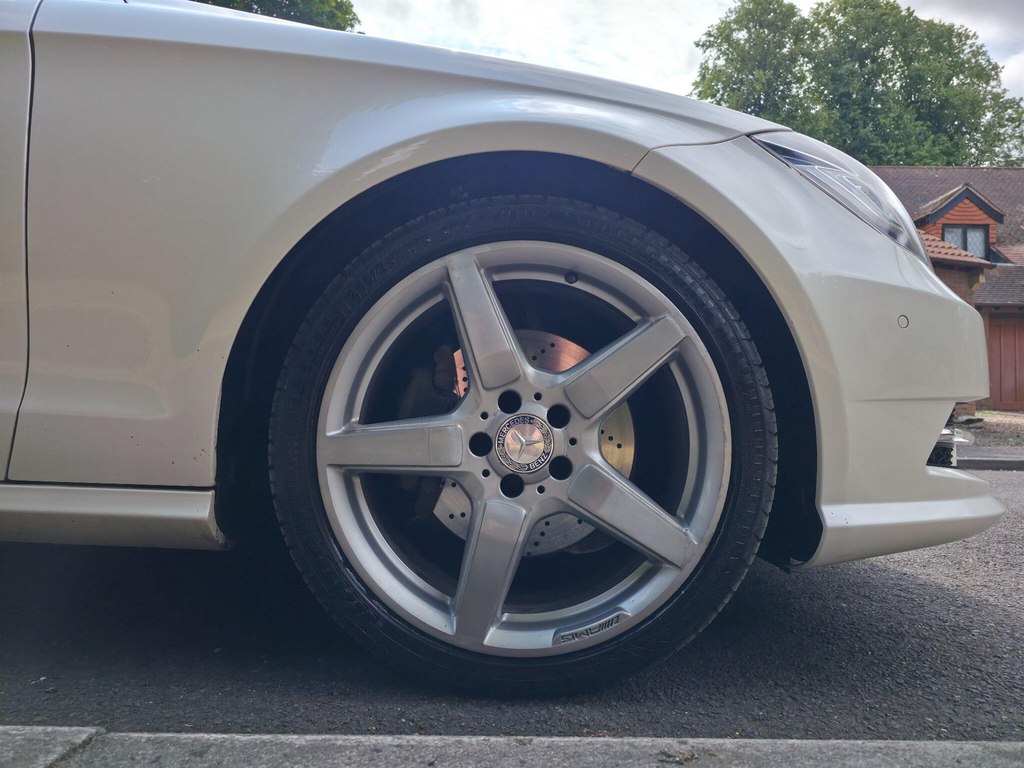 Mercedes-Benz CLS Saloon White #21