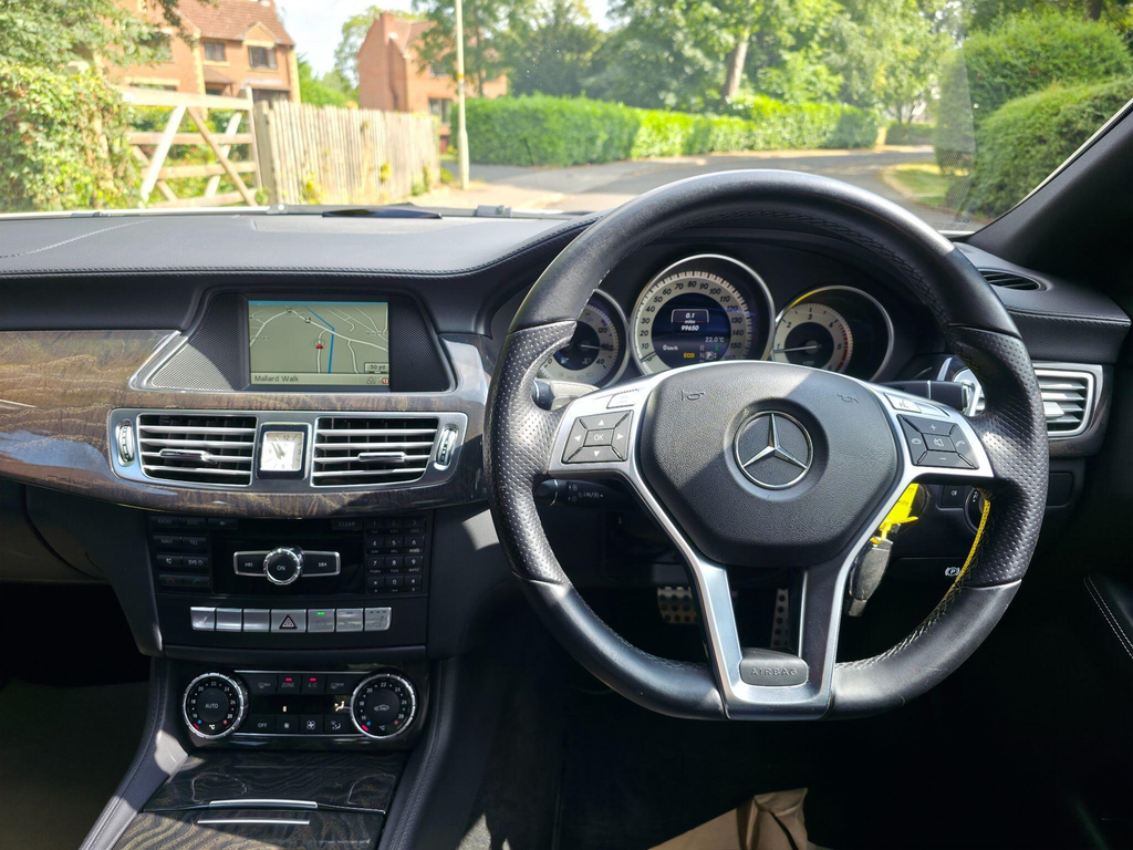 Mercedes-Benz CLS Saloon White #10