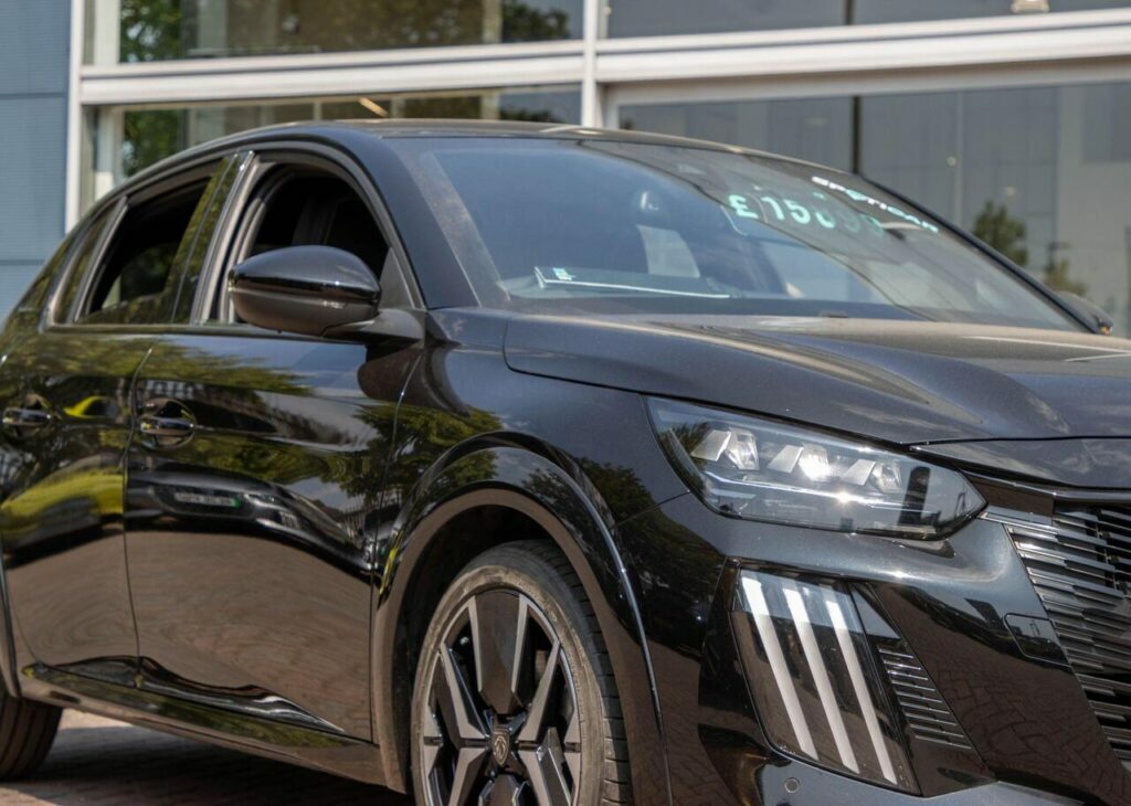 Peugeot 208 1.2 Puretech Gt Euro 6 S S FG25XYO Black #6