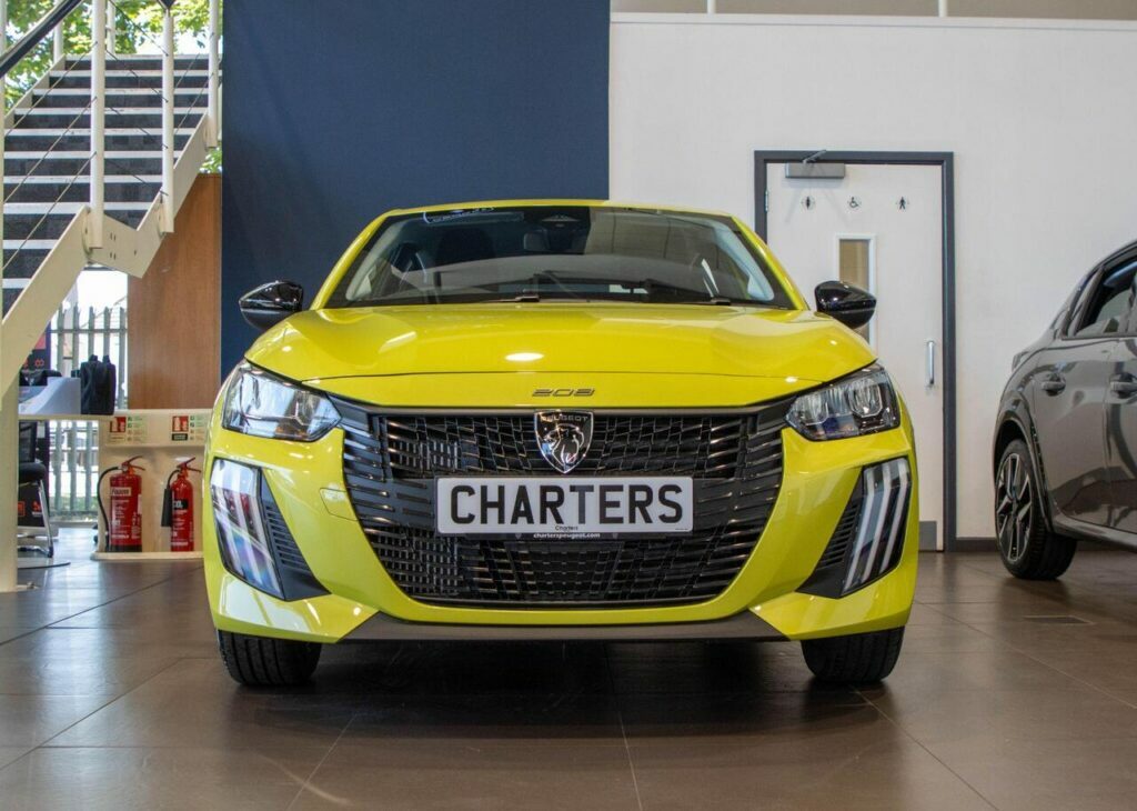 Peugeot 208 Hatchback Yellow #2