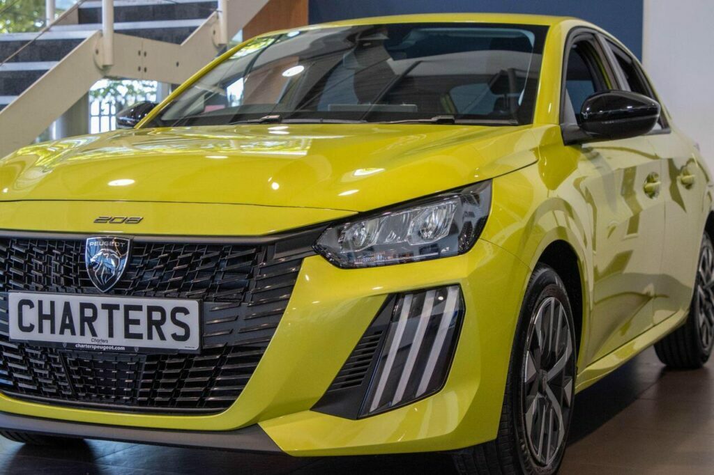 Peugeot 208 Hatchback Yellow #5