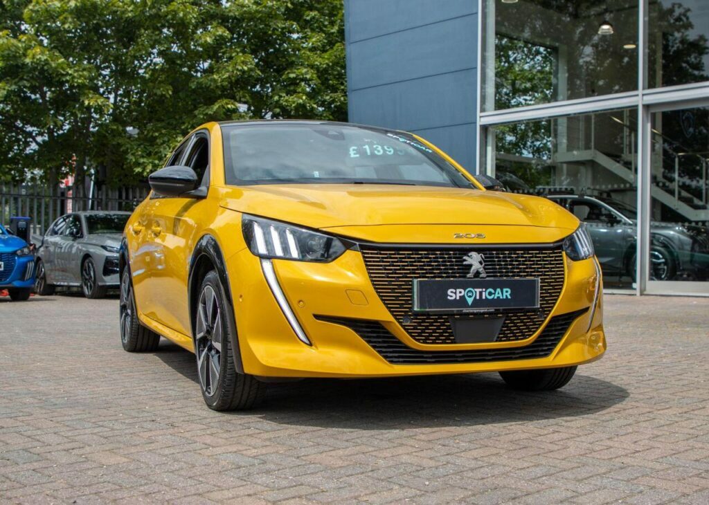 Peugeot e-208 50Kwh Gt Premium 7Kw Charger Yellow