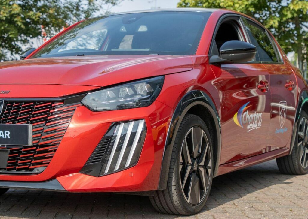 Peugeot 208 1.2 Gt E-dsc6 Euro 6 S S RK75VAE Red #4