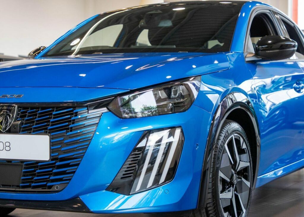 Peugeot 208 Puretech Active Ss Black #3