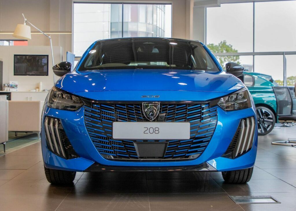 Peugeot 208 Puretech Active Ss Black #1