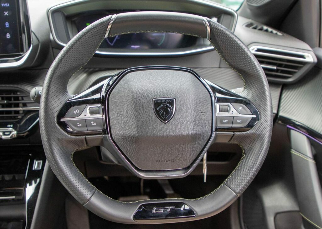 Peugeot e-208 50Kwh Gt  #25