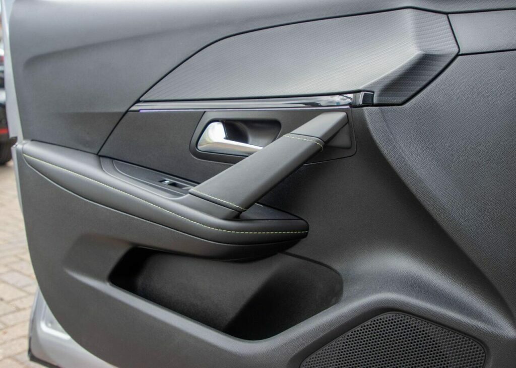 Peugeot e-208 50Kwh Gt  #20