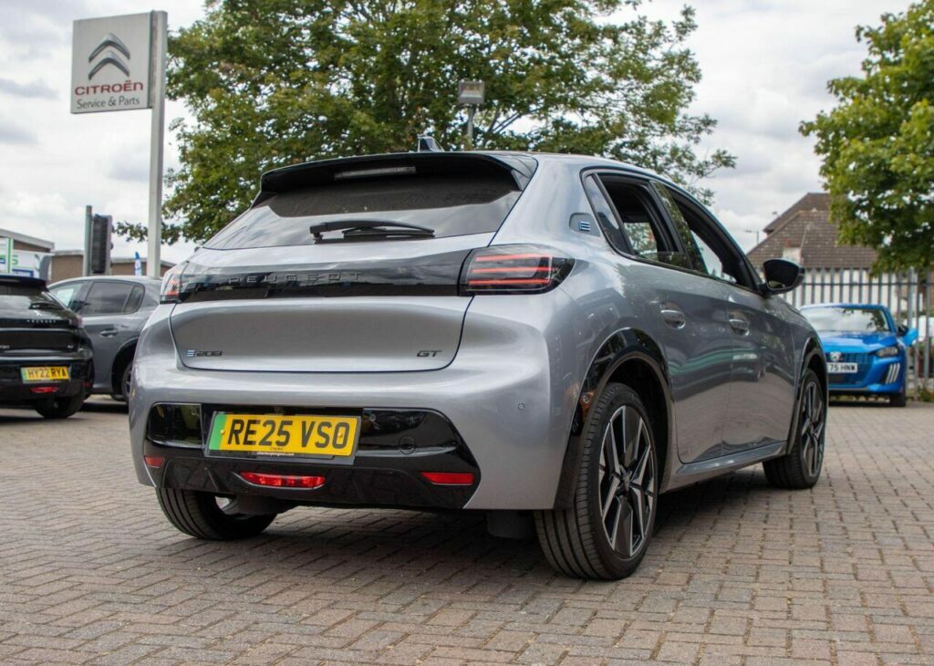 Peugeot e-208 51Kwh Gt 11Kw Charger Grey #4
