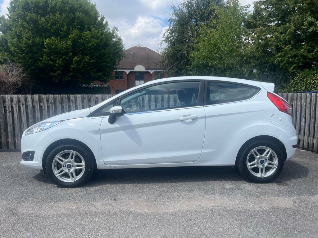 Ford Fiesta 1.25 Zetec Euro 5 White #2