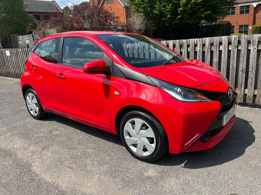 Toyota Aygo 1.0 Vvt-i X-play Euro 6 Red #6