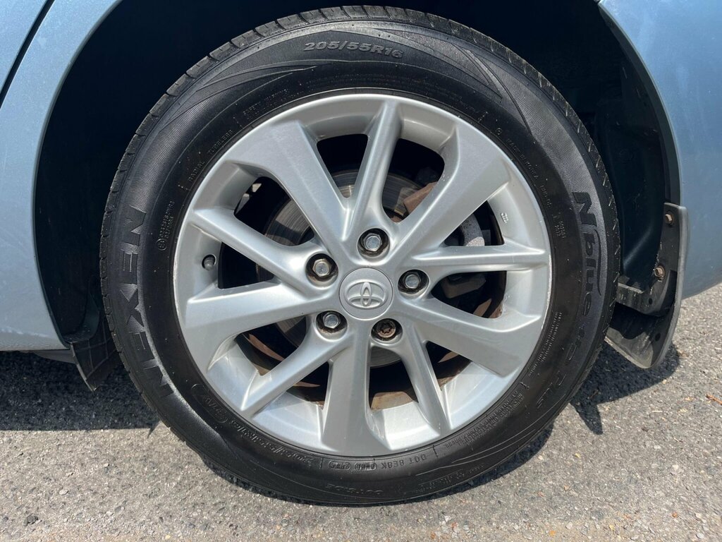 Toyota Auris Excel Blue #12