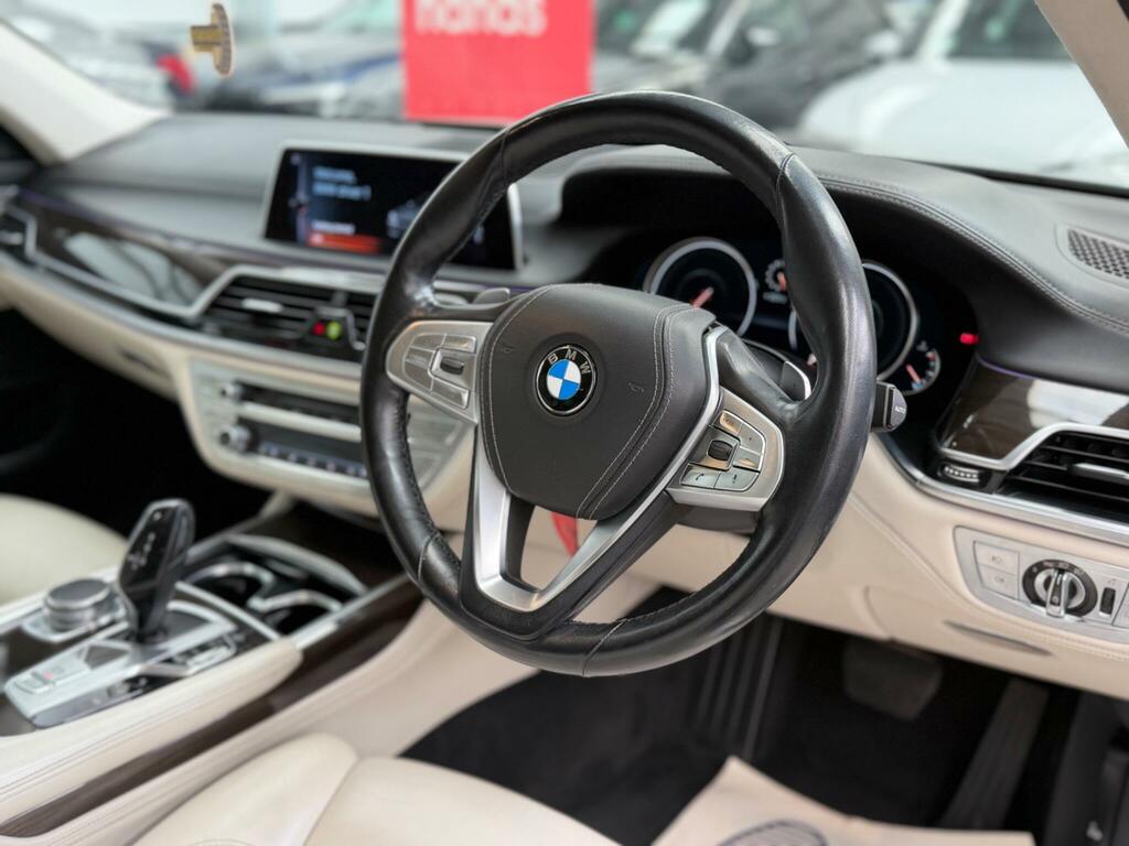 BMW 7 Series 3.0 730Ld M Sport White #38