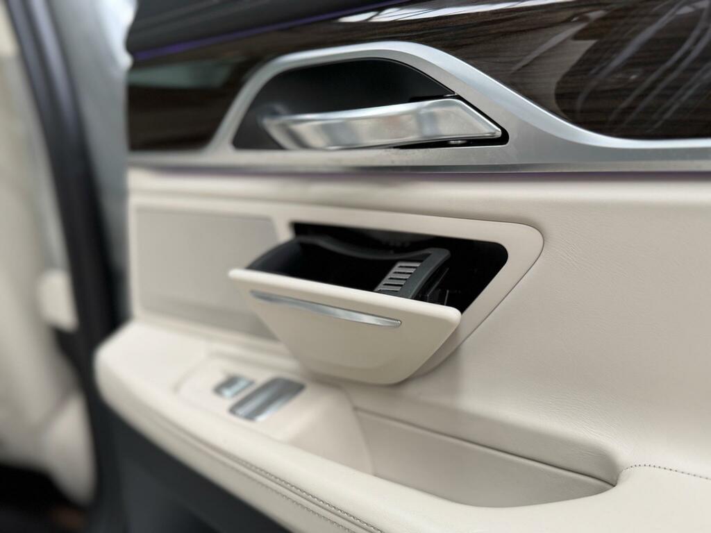 BMW 7 Series 3.0 730Ld M Sport White #35