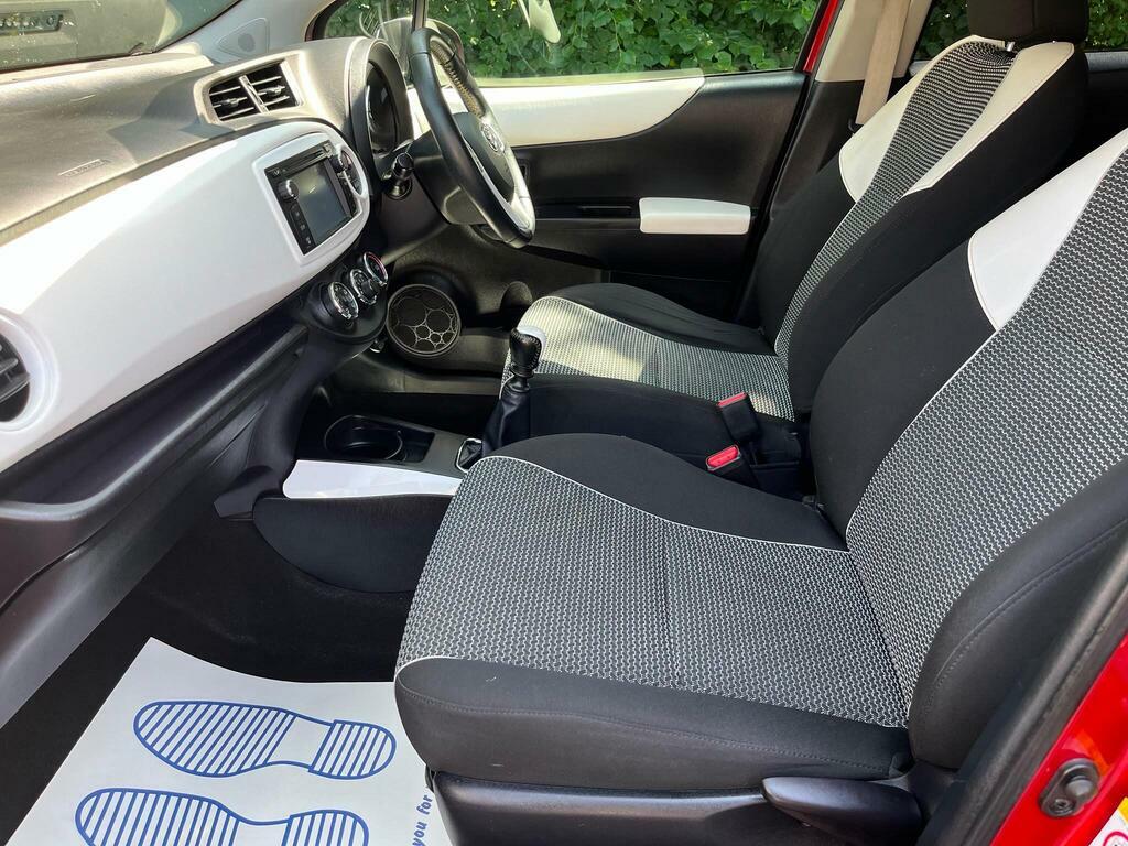 Toyota Yaris 1.33 Dual Vvt-i Trend Euro 5 Red #3