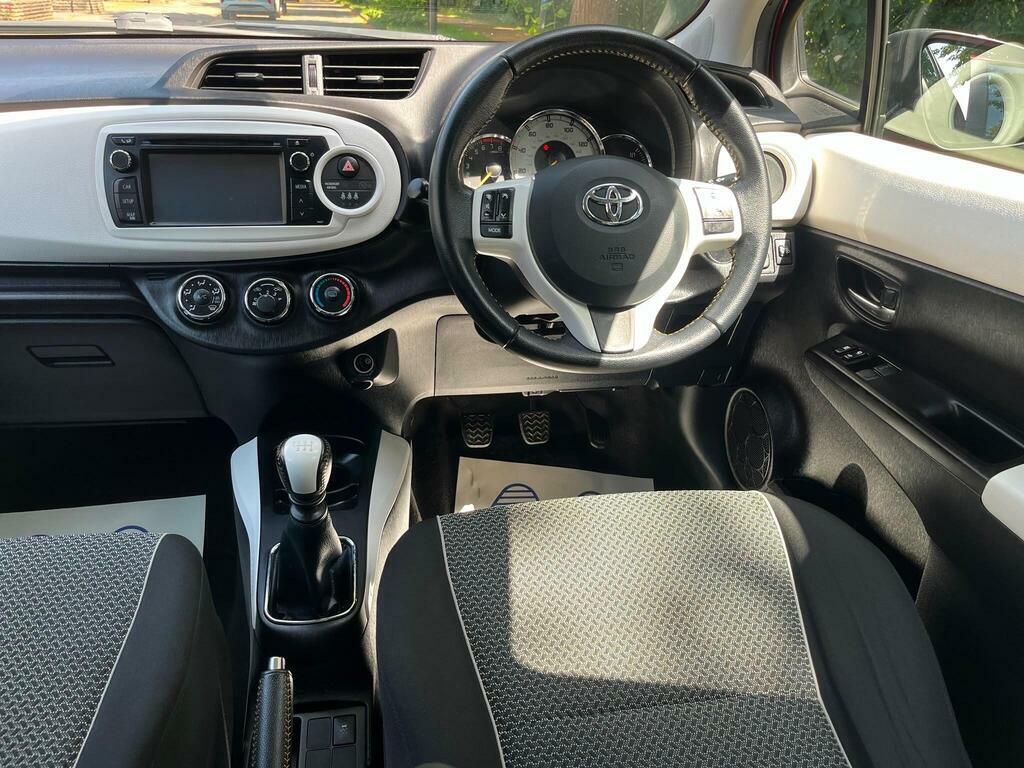 Toyota Yaris 1.33 Dual Vvt-i Trend Euro 5 Red #4