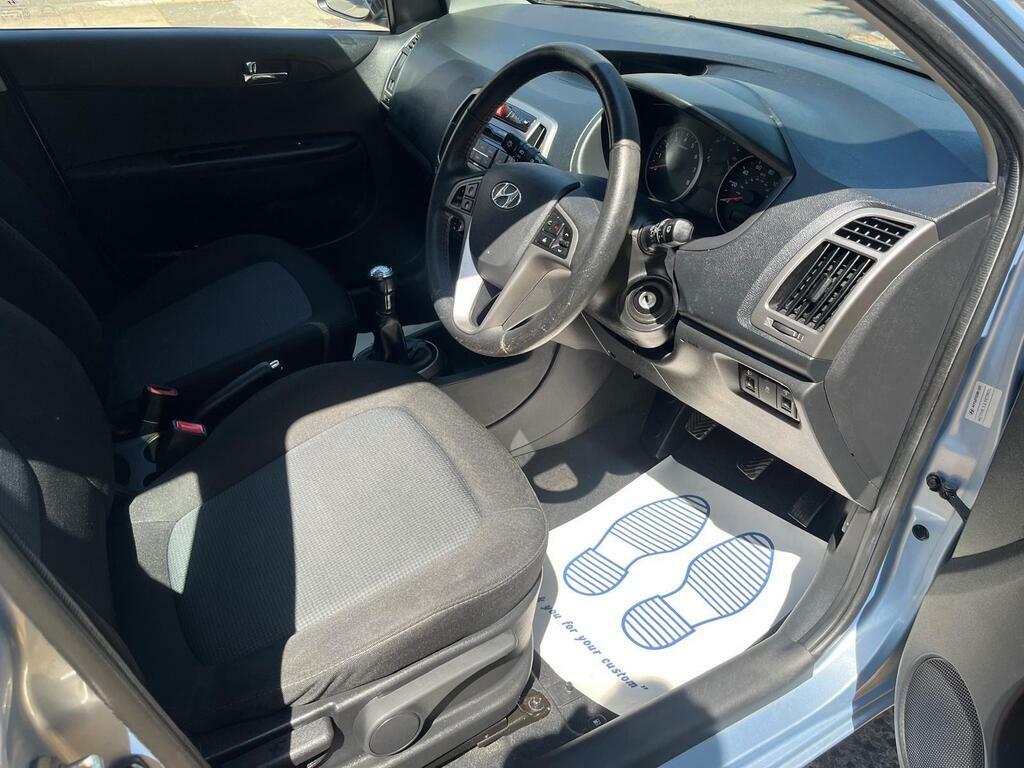 Hyundai I20 White #8
