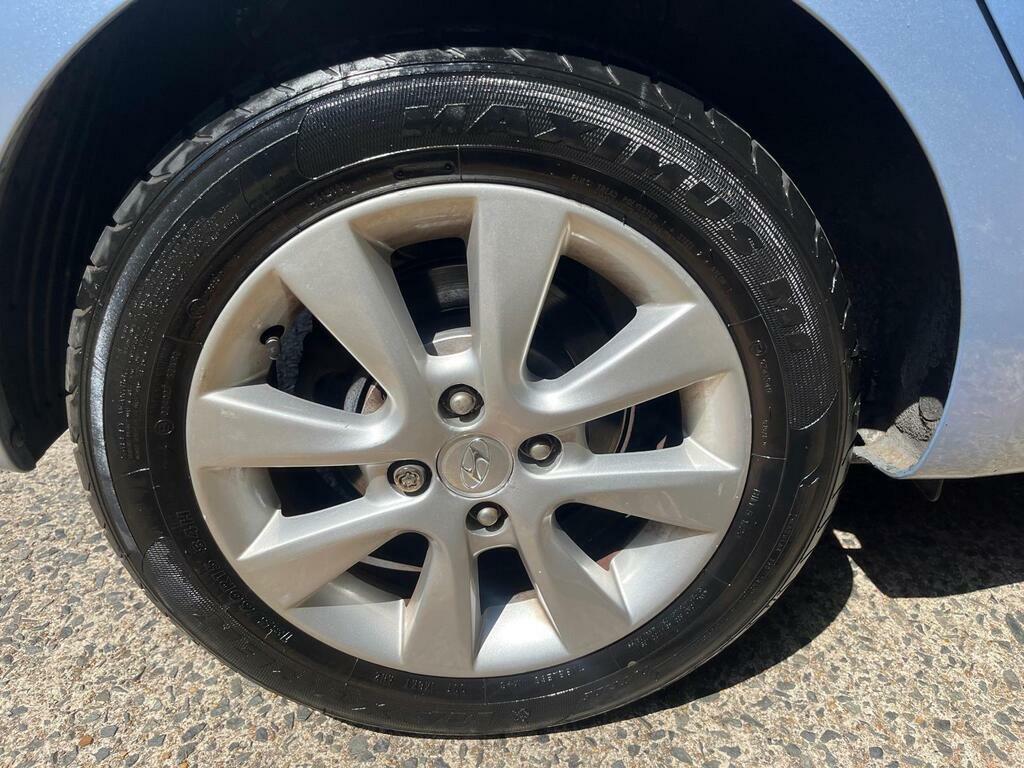 Hyundai I20 White #9