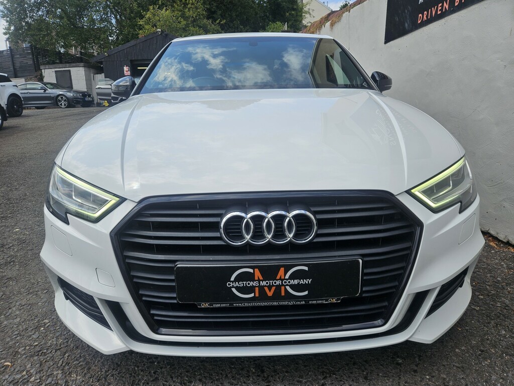 Audi A3 1.5 Tfsi Cod Black Edition White #4