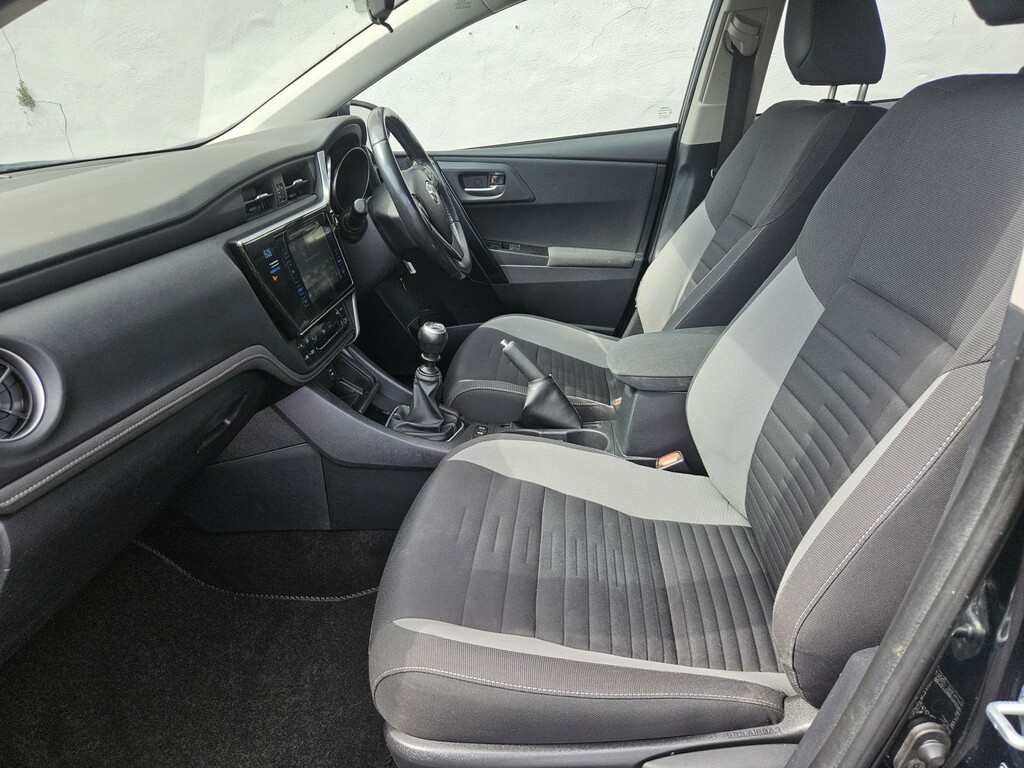Toyota Auris 1.8L Excel Blue #14