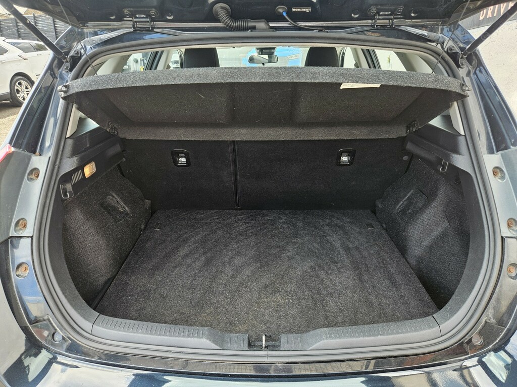 Toyota Auris 1.8L Excel Blue #18