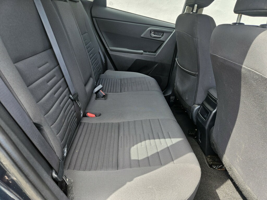 Toyota Auris 1.8L Excel Blue #8