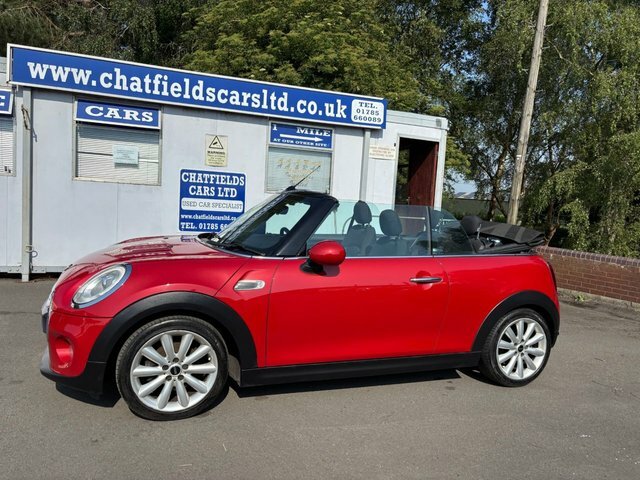 Mini Convertible 1.5 Cooper D Convertible Euro 6 Red