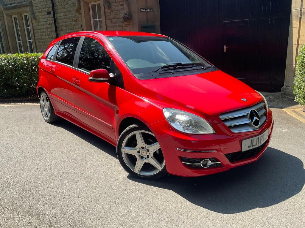 Mercedes-Benz B Class 2.0 B180 Cdi Sport Cvt Red
