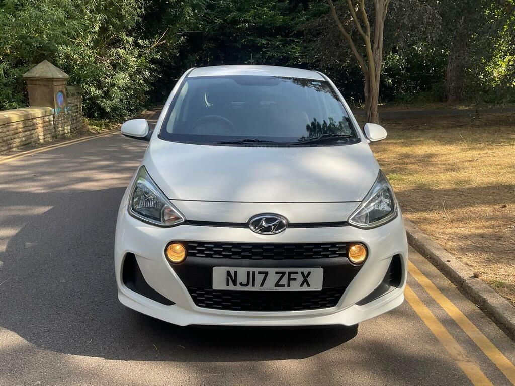 Hyundai I10 Premium Black #11
