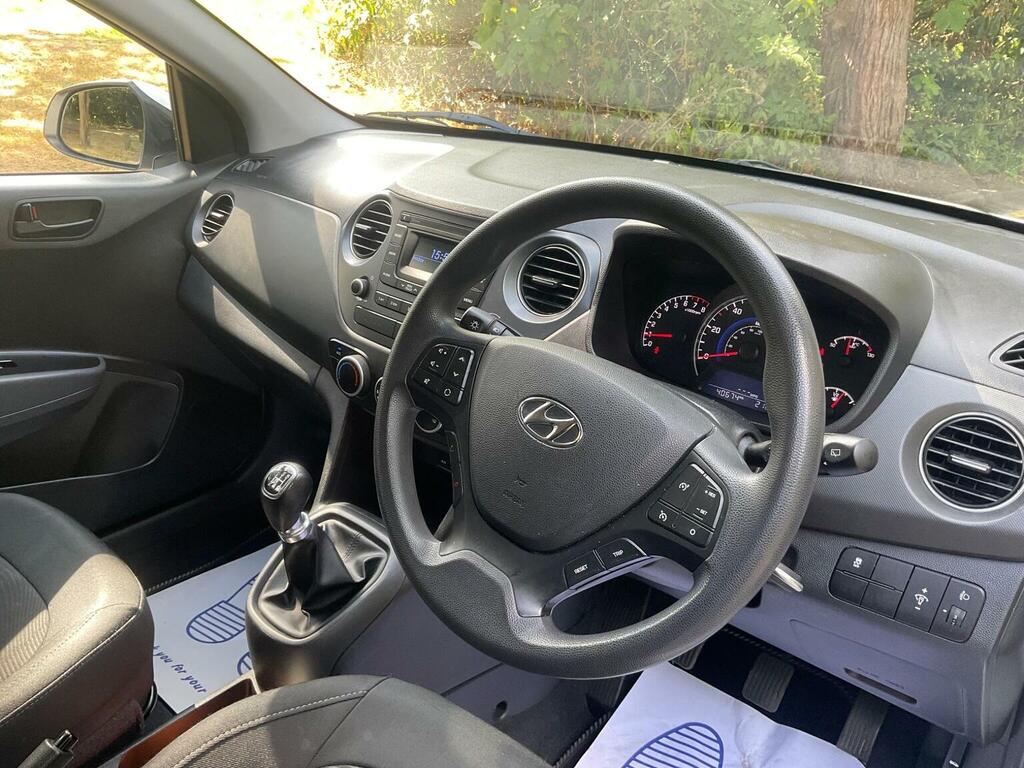 Hyundai I10 Premium Black #19