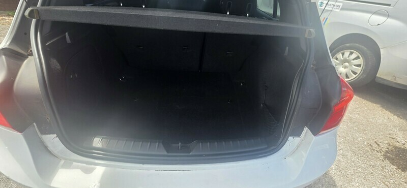BMW 1 Series White #13