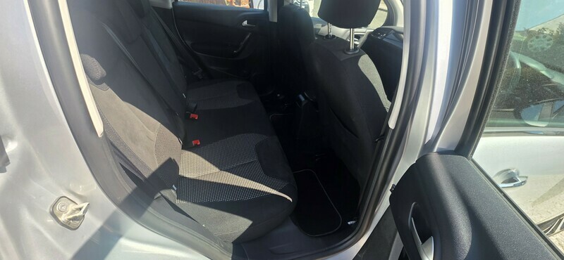 Citroen C3 1.2 Puretech Selection Hatchback Silver #12