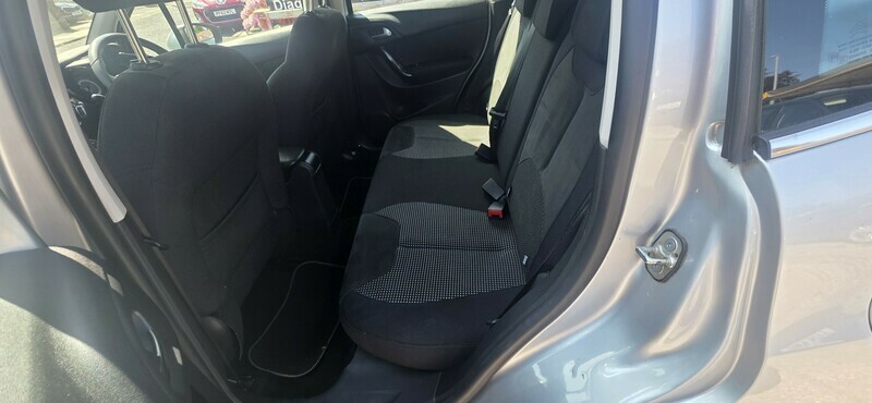 Citroen C3 1.2 Puretech Selection Hatchback Silver #11