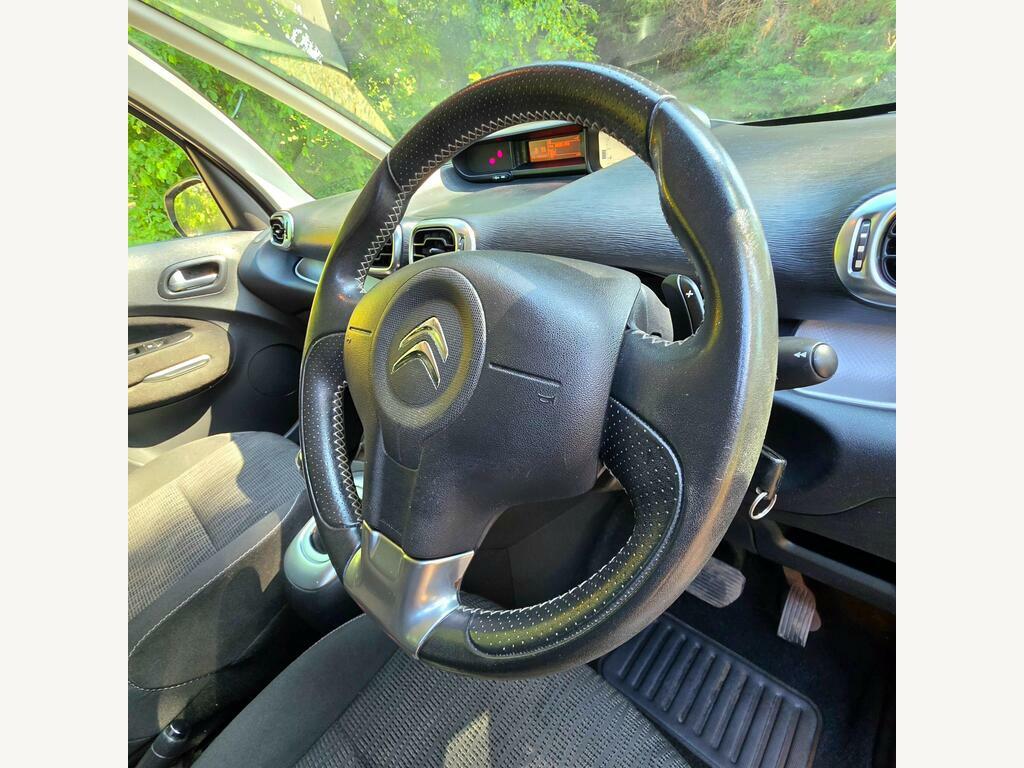 Citroen C3 Picasso Selection White #24