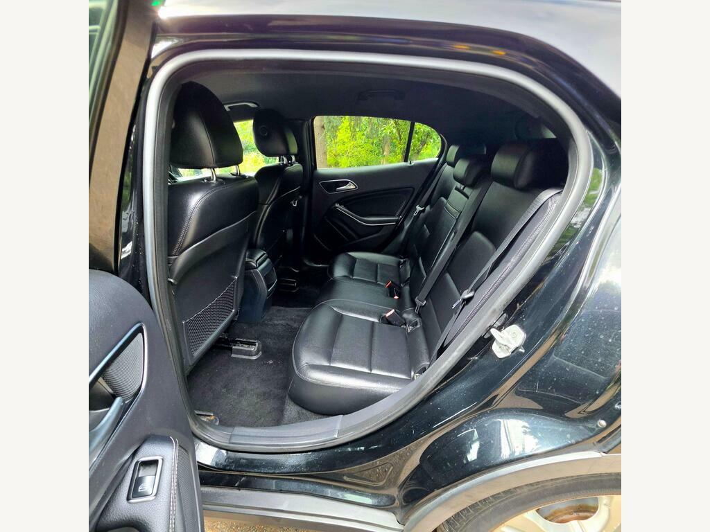 Mercedes-Benz GLA Class 2L Amg Line Blue #39