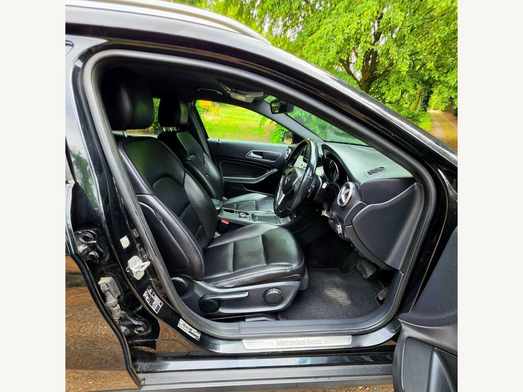 Mercedes-Benz GLA Class 2L Amg Line Blue #20