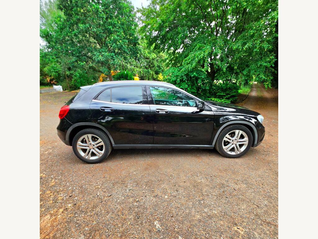 Mercedes-Benz GLA Class 2L Amg Line Blue #14