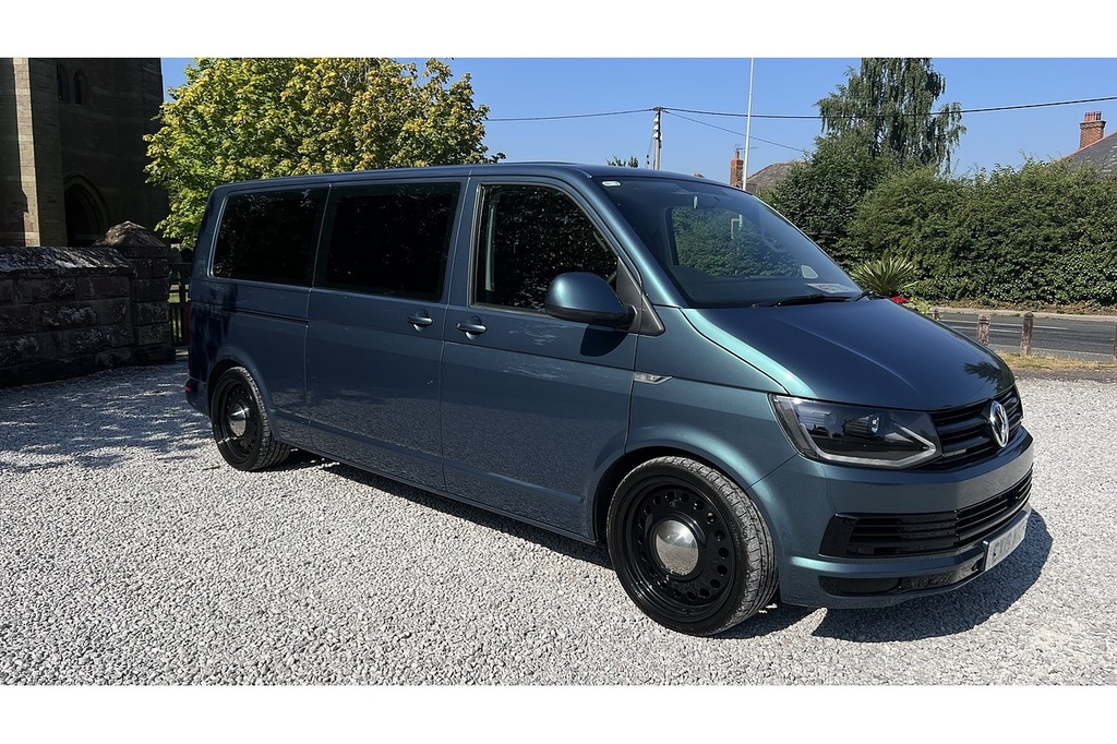 Volkswagen Transporter Shuttle Tdi Se  #2