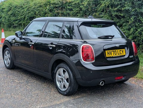 Mini Hatch 1.5 Cooper Classic HV70LCY Black #4