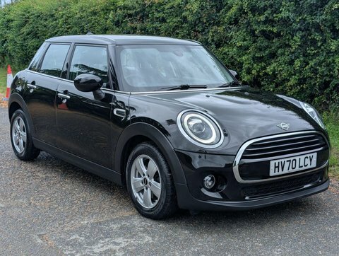 Mini Hatch 1.5 Cooper Classic HV70LCY Black