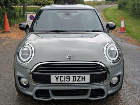 Mini Hatch 1.5 Cooper Sport YC19DZH Grey #2