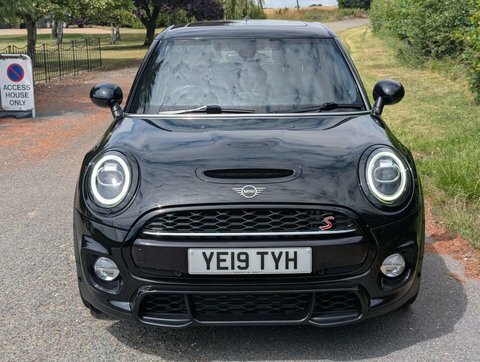 Mini Hatch 2.0 Cooper S YE19TYH Black #2