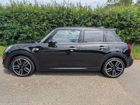 Mini Hatch 2.0 Cooper S YE19TYH Black #6