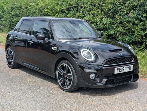 Mini Hatch 2.0 Cooper S Black