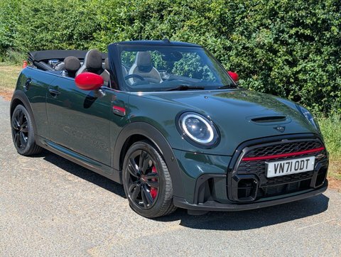 Mini Convertible 2.0 John Cooper Green