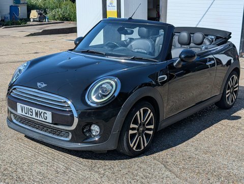 Mini Convertible 1.5 Cooper Exclusive Black #3