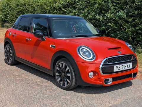 Mini Hatch 2.0 Cooper S Orange