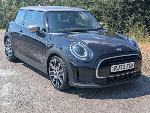 Mini Hatch 1.5 Cooper Exclusive Black