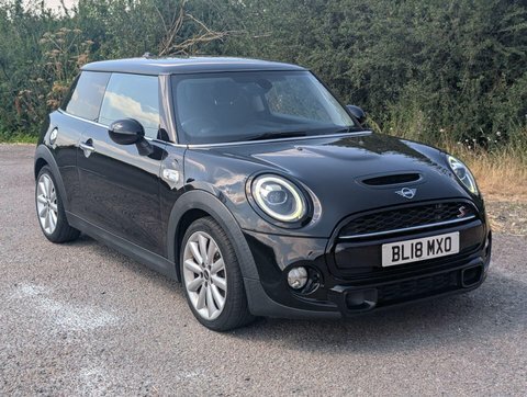 Mini Hatch 2.0 Cooper S Black