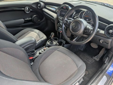 Mini Hatch 1.5 Cooper Exclusive II Comfortnav Pck Red #12